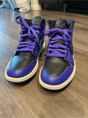 Nike Women's Mid-Top Sneakers - Black & Purple